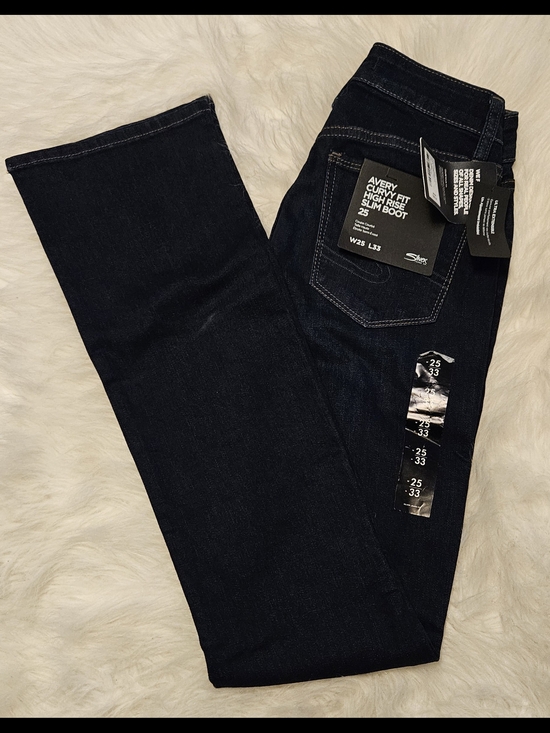 Silver Jeans Denim - Silver Jeans Avery High-Rise Slim Boot Jeans - Dark Blue